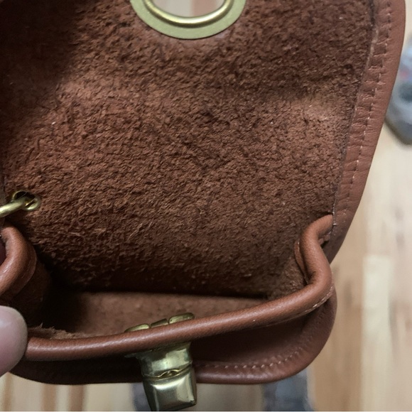 Vintage Coach City Coin Case Keychain - Picture 12 of 16